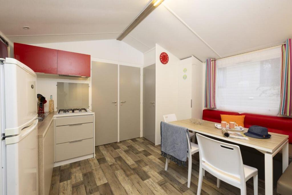 Camping Ushuaia Villages Au Bois Joli Andryes Екстер'єр фото